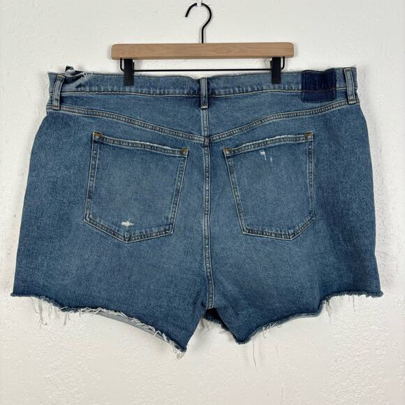 Abercrombie & Fitch Curve Love High Rise 4" Mom Short NWT Size 36/22 - Picture 2 of 5